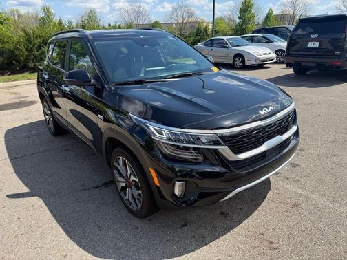 Cherry Black 2023 Kia Seltos SX Turbo