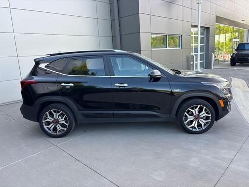Cherry Black 2023 Kia Seltos SX Turbo