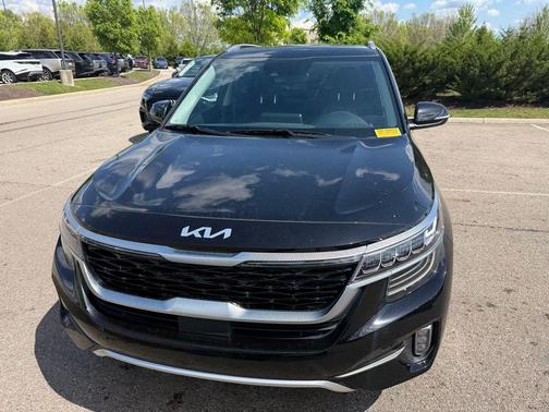 Cherry Black 2023 Kia Seltos SX Turbo