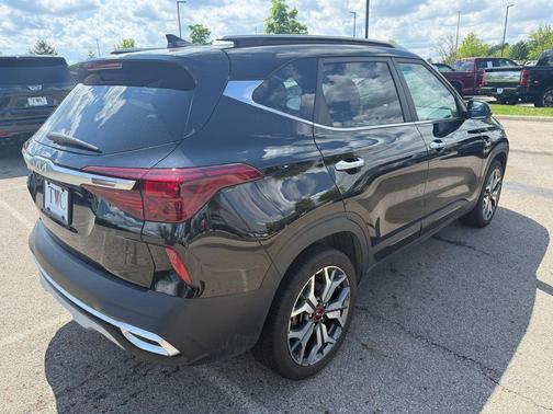 Cherry Black 2023 Kia Seltos SX Turbo