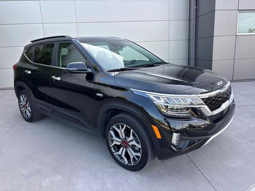 Cherry Black 2023 Kia Seltos SX Turbo
