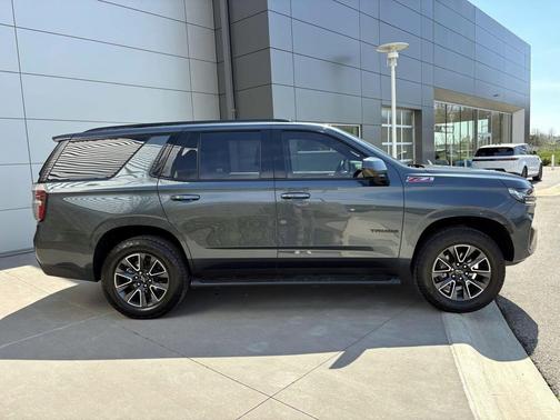 Shadow Gray Metallic 2021 Chevrolet Tahoe 4WD Z71