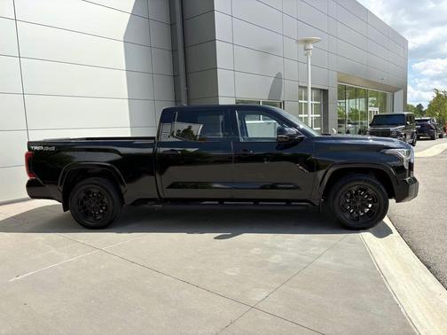 Midnight Black Metallic 2024 Toyota Tundra Platinum