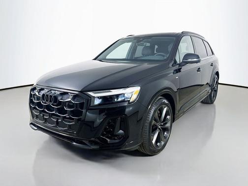 Mythos Black Metallic 2026 Audi Q7 55 Premium Plus