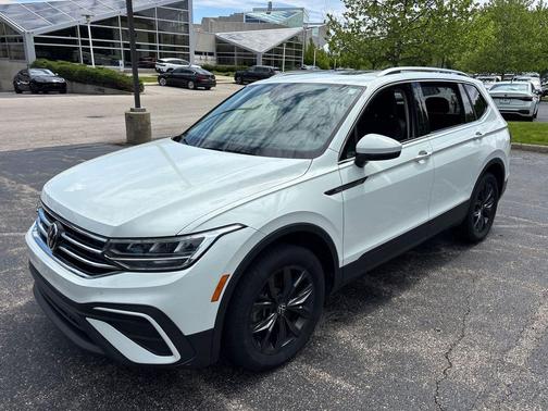 Pure White 2024 Volkswagen Tiguan 2.0T SE 4MOTION