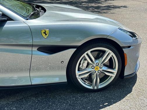 Grigio Titanio Metallic 2022 Ferrari Portofino M Base