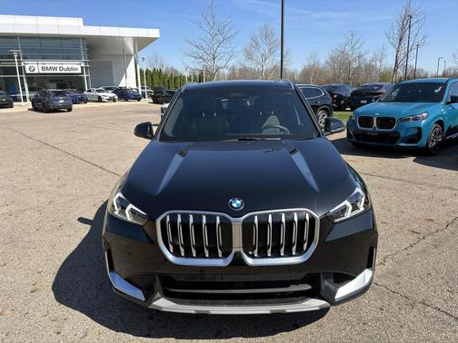 Black Sapphire Metallic 2025 BMW X1 xDrive28i