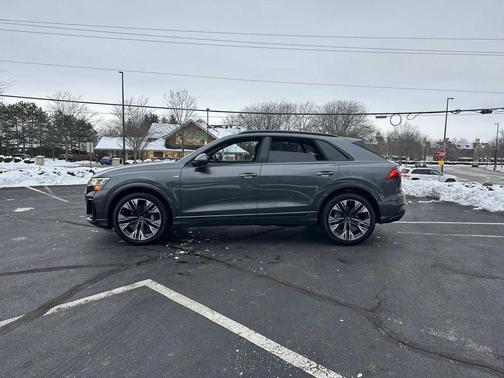 2026 Audi Q8 55 Premium Plus