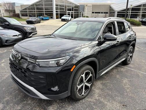 2025 Volkswagen Tiguan 2.0T SE 4MOTION