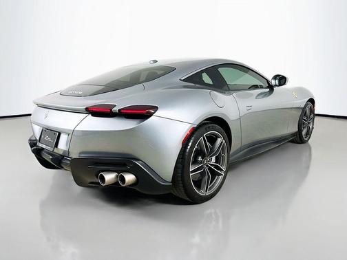 2021 Ferrari Roma Base