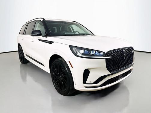 Pristine White Metallic Tri-Coat 2025 Lincoln Aviator Reserve AWD