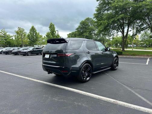 2025 Land Rover Discovery P360 Dynamic SE