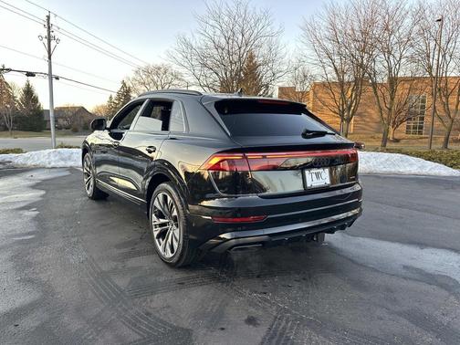 Mythos Black Metallic 2026 Audi Q8 55 Premium Plus