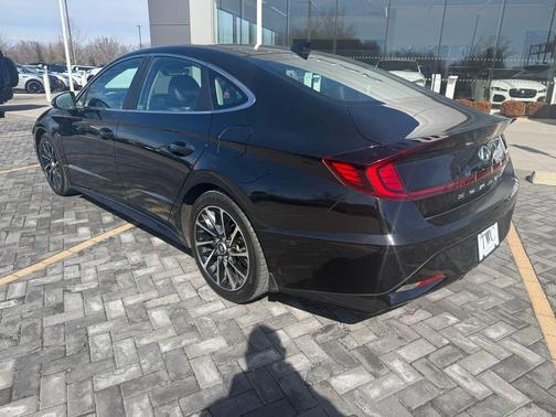 2021 Hyundai SONATA Limited