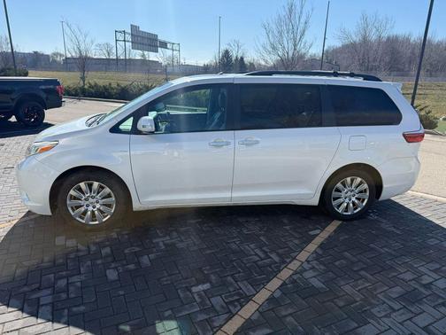 2017 Toyota Sienna Limited Premium