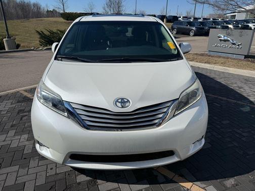 2017 Toyota Sienna Limited Premium
