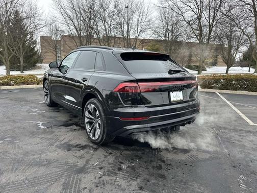 Mythos Black Metallic 2026 Audi Q8 55 Premium Plus
