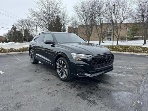 Mythos Black Metallic 2026 Audi Q8 55 Premium Plus