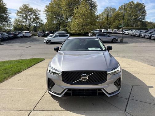 Aurora Silver 2026 Volvo XC60 B5 Plus