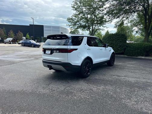2025 Land Rover Discovery P300 S