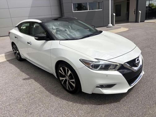 Pearl White 2017 Nissan Maxima 3.5 SL