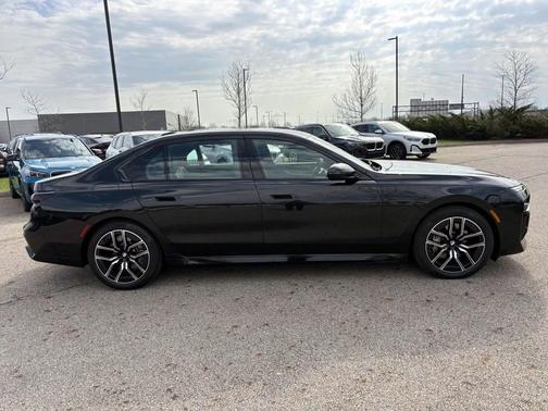Black Sapphire Metallic 2025 BMW 760 xDrive