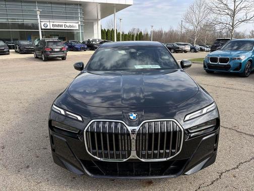 Black Sapphire Metallic 2025 BMW 760 xDrive