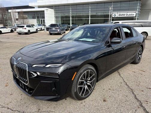 Black Sapphire Metallic 2025 BMW 760 xDrive