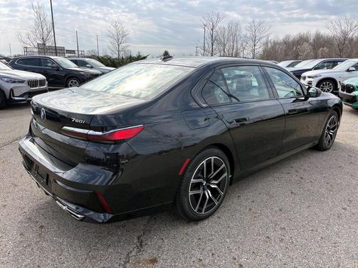 Black Sapphire Metallic 2025 BMW 760 xDrive