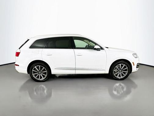 Glacier White 2019 Audi Q7 55 Prestige