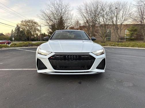 2025 Audi RS 7 4.0T Performance