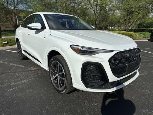 Glacier White Metallic 2026 Audi Q5 Sportback Premium Plus TFSI quattro S tronic
