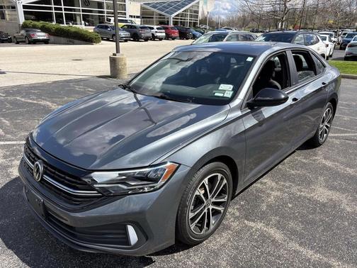 Platinum Gray Metallic 2023 Volkswagen Jetta 1.5T Sport