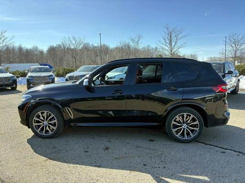 2023 BMW X5 M50i