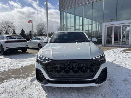 Glacier White Metallic 2026 Audi Q8 55 Premium Plus