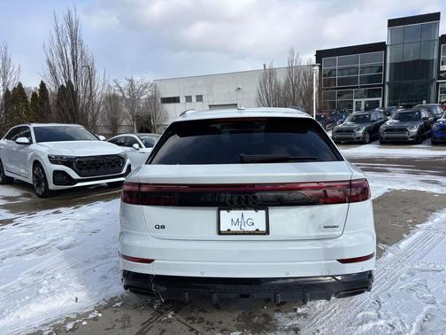 Glacier White Metallic 2026 Audi Q8 55 Premium Plus