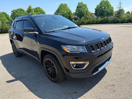 Diamond Black Crystal Pearlcoat 2019 Jeep Compass Limited