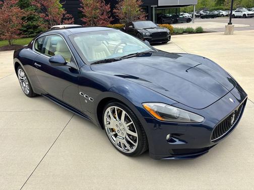 Blu Mediterraneo 2011 Maserati GranTurismo S