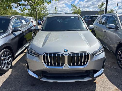 Space Silver Metallic 2026 BMW X1 xDrive28i
