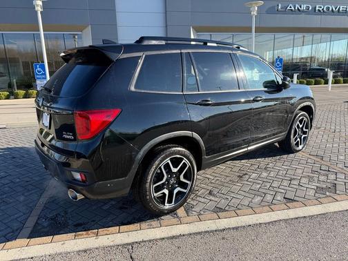 Crystal Black Pearl 2023 Honda Passport AWD Elite