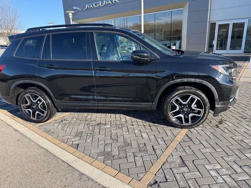 Crystal Black Pearl 2023 Honda Passport AWD Elite