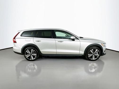 Silver Dawn Metallic 2025 Volvo V60 Cross Country Plus, B5 AWD Gas (mild hybrid)