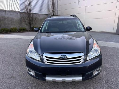 Graphite Grey Metallic 2012 Subaru Outback 2.5i Limited