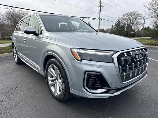 Satellite Silver Metallic 2026 Audi Q7 55 Premium Plus