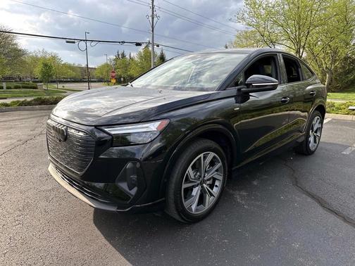 Mythos Black Metallic 2023 Audi Q4 e-tron Premium Plus 50 quattro