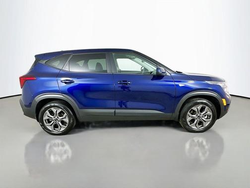 Dark Ocean Blue 2025 Kia Seltos LX