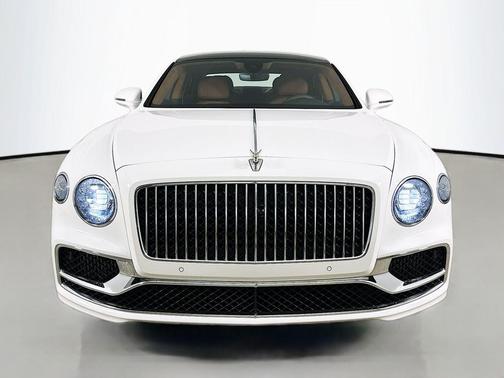 White 2022 Bentley Flying Spur V8