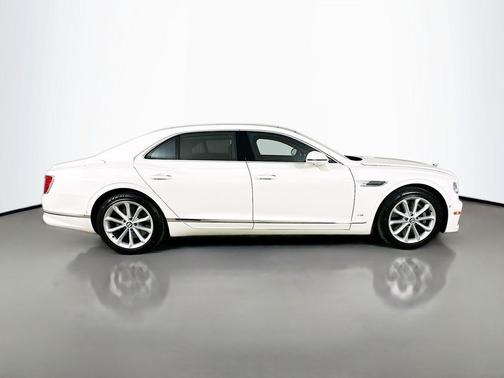 White 2022 Bentley Flying Spur V8