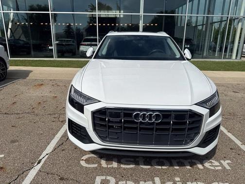Carrara White 2023 Audi Q8 55 Premium