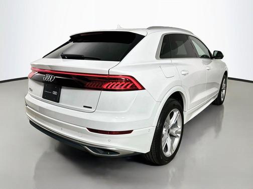 Carrara White 2023 Audi Q8 55 Premium